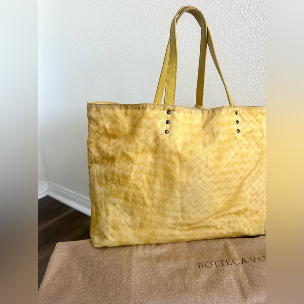 Bottega Veneta Yellow Woven Leather Tote - Picture 8 of 16